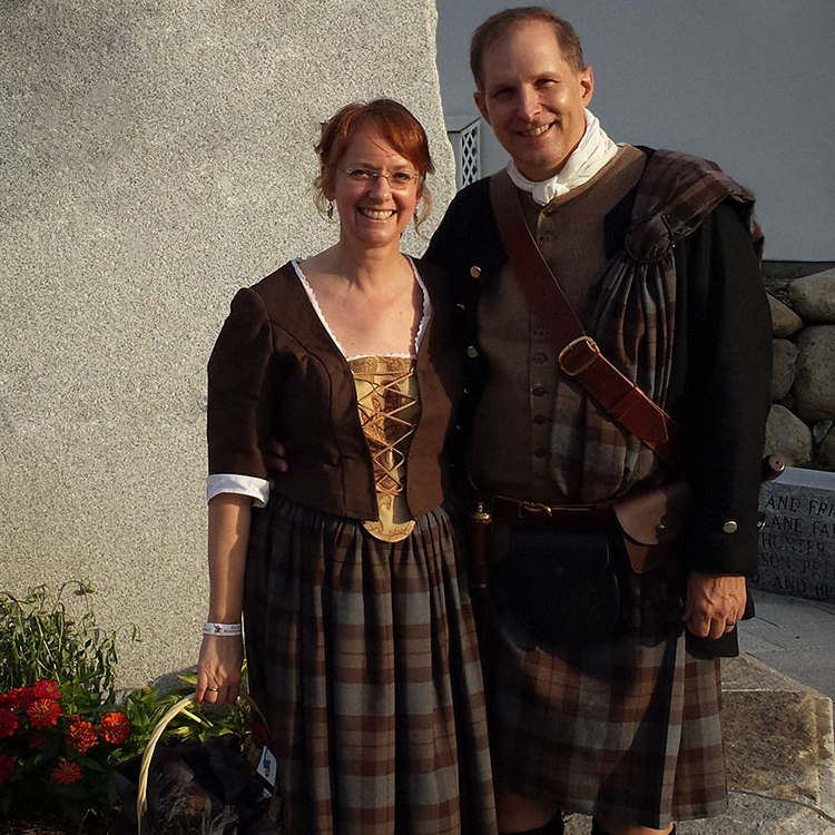 People Wearing Outlander tartan outfits People Wearing Outlander tartan outfits