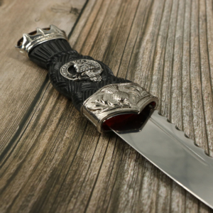 clan crest thistle sgian dubh clan crest thistle sgian dubh