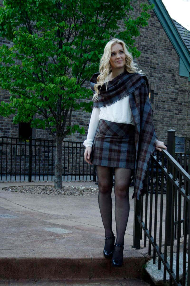 OUTLANDER Billie-Style Kilted Mini-Skirt Authentic Premium Wool