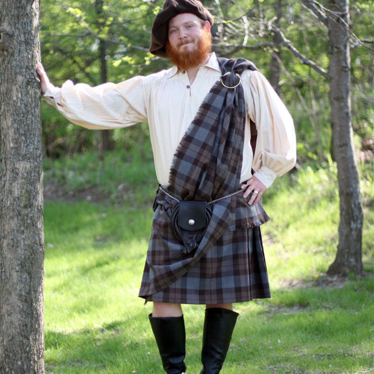 Scottish Mackenzie 5 Yard Traditional Highland Kilt Made Of Tartan Material 